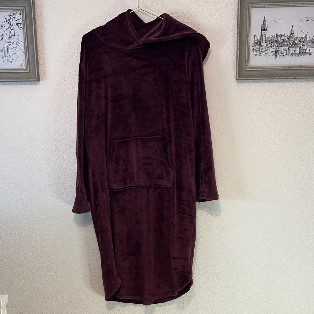 32 Degrees Heat Plush Maroon Hooded Dress With Kangaroo Pocket